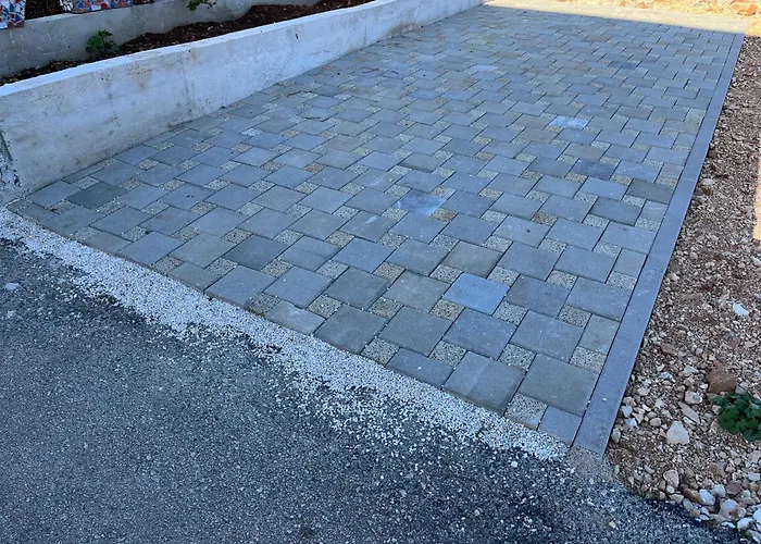 Charles Villa Trogir