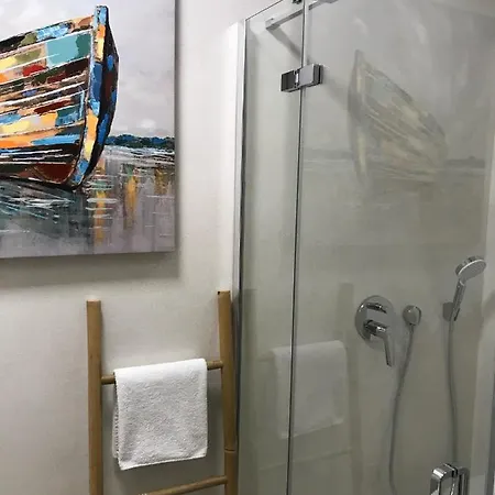 ヴィラ Charles トロギール